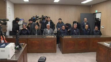 시내버스 파업 이틀째...재협상 입장 차 '팽팽'