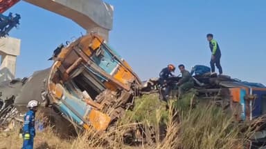 크레인 덮쳐 열차 '두 동강'...'일대일로' 태국 고속철도 공사 참사