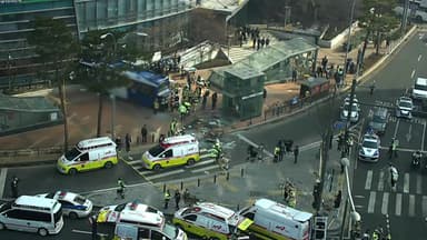 [속보] 서울 서대문역 인근서 간선버스 빌딩으로 돌진