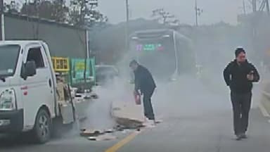 '소화기 들고 연기 속으로'...큰불 막은 시민 영웅