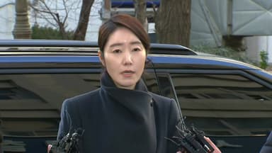 '1억 의혹' 강선우, 9시간째 경찰 조사..."원칙 지키는 삶 살아"