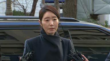 '1억 의혹' 강선우, 첫 소환..."삶의 원칙 지켜"