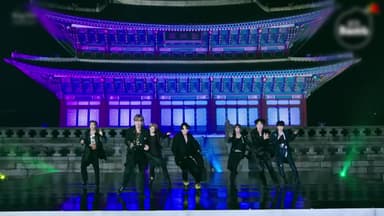 글로벌 케이팝 스타 BTS, 광화문에서 완전체 복귀