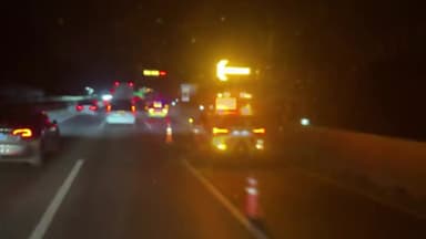 탱크로리, 방전돼 고속도로에 멈춘 승용차 추돌...다친 사람 없어