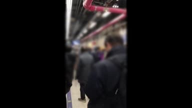 [속보] "서울지하철 1호선 종로3가역에서 열차 연기 발생"