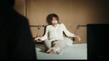 이복언니 납치한 동생...밀실 스릴러 영화