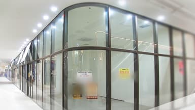 '상가 불패'는 옛말...빼거나 줄이고 재건축