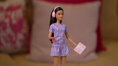 자폐 바비 인형 출시...포용의 상징 될까