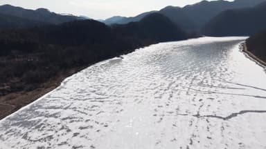 겉으론 두꺼워 보여도 '위험'...얼음 위 도보 주의