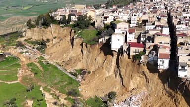 '간당간당' 위태로운 건물들...산사태에 4km 절벽 생겨나