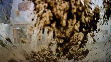 '콘크리트 반죽' 날벼락에…시공사 "물로 닦으면 돼"