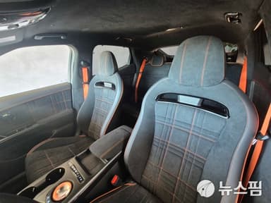 [시승기] '역동적인 우아함' 제네시스 고성능 방향 보여준 GV60 마그마