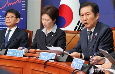 정청래 "대법원 예규는 바람불면 꺼질 촛불…내란전담재판부법 계속 추진"