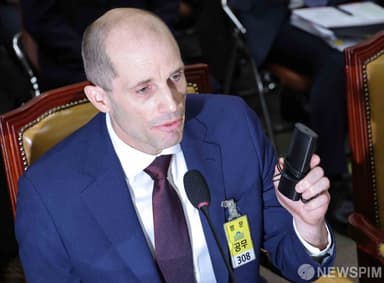 [쿠팡 정보 유출] 쿠팡 조사 경위 놓고 혼란…로저스 대표 "정부가 유출자 접촉 지시"