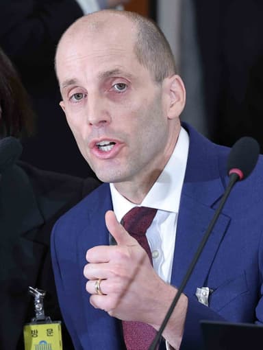 [쿠팡 정보 유출] 로저스 대표 "중국인 전 직원 접촉은 국정원의 지시였다"