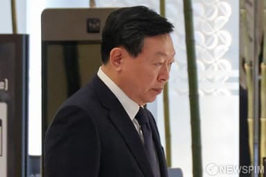 신동빈 롯데 회장, '수익성' 중심 경영 강조..."과거 성공방식 버리고 혁신 추진해야"