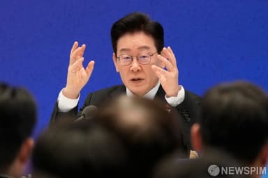 李, 회복서 '대전환 통한 대도약' 비전...원전이 탈이념 실용주의 정책 상징