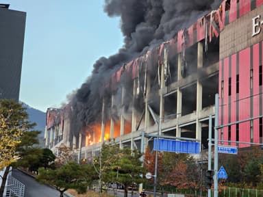 천안 이랜드패션 물류센터 화재 9시간 20여 분 만에 초진(종합)[영상]