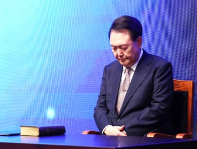 군인들에 미안해 기도했다는 尹…"나라 위태로워 북 친 것"