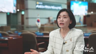 "현장에 답 있다" 26년 간호사 황세주, 도의원으로 변신한 이유(영상)