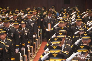 졸음운전 차에 '참변'…故이승철 경정 눈물의 영결식[영상]