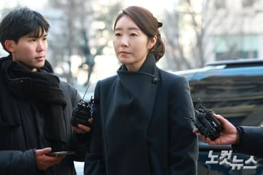 '1억 공천헌금 의혹' 강선우 경찰 출석…"원칙 지키는 삶 살아"