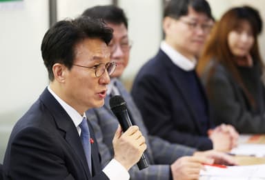 김민석 총리, 美 의원들 만나 "쿠팡에 대한 차별 전혀 없어"[영상]