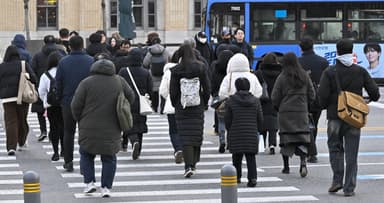 [날씨 LIVE] 대체로 맑지만 아침 기온 ‘뚝’…출근길 도로 살얼음