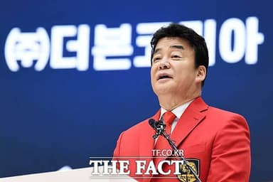 백종원 출연 '남극의 셰프' 방영 강행, 가맹점주 반대 집결 예고 '파문'