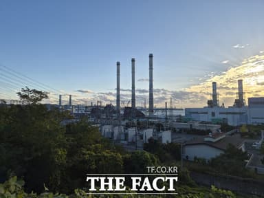 “출근길 정체 만든 울산 화력발전소 붕괴 현장"…매몰자 2명 남아 [오승혁의 '현장']