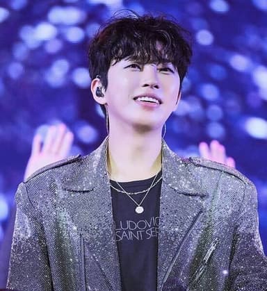 [강일홍의 클로즈업] 임영웅, '영웅시대'와 함께한 '대체불가' 존재감