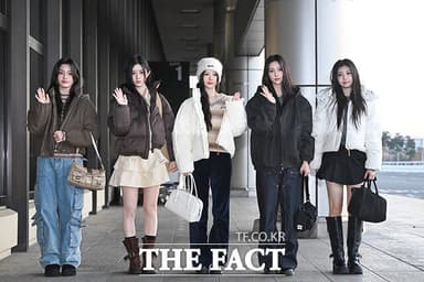 아일릿 윤아의 ‘점메추’는 '오므라이스'…어둠 환하게 밝힌 미모 [오승혁의 '현장']