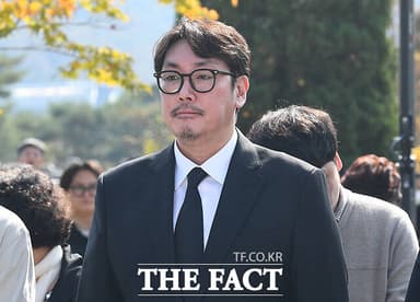 살인미수 전과자도 '할리우드 영웅' 되는데...조진웅은 왜 떠나야 했나[황덕준의 크로스오버]