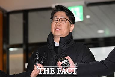 [현장FACT] "거짓말 공직자 책임져야"...'쿠팡 외압 폭로' 문지석 검사 특검 출석 (영상)