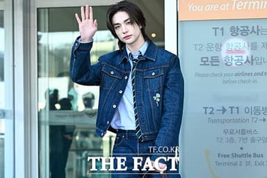 [현장FACT] 스트레이키즈 현진, 영하 10도에도 '올데님' 패션 뽐내 (영상)