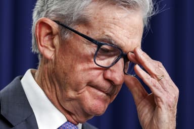 파월 "금리 인하·동결 다 논리 있어···소비·AI 효과로 내년 성장률 상향"