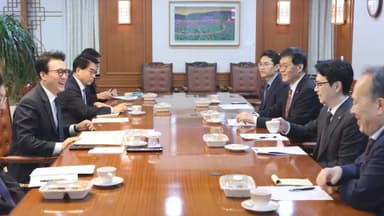 김 총리, 한은총재에 "시장안정, 정부와 공조 중요"