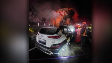 고속도로서 승용차가 제설차 추돌 후 화재…운전자 경상