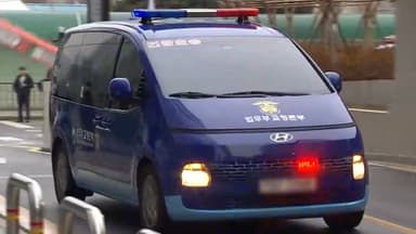 尹, 김건희 특검 첫 출석…공천개입 의혹 등 조사