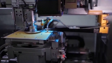 미국 "중국 반도체 추가 관세 18개월간 보류"