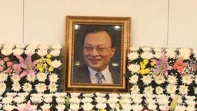 故 이해찬 추모 행렬..."민주·통일 일생 바쳐"