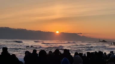 붉은 말의 해 뜨자 '와 올라온다'…수십만 탄성 터진 동해안