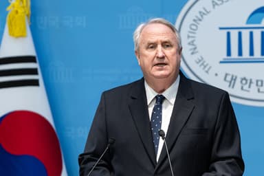 野 인요한 의원직 사퇴… “진영 논리가 국가 발전 막아”