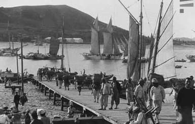 군용철교, 돛단배, 지게꾼… 1900년대 초 개항기 인천 촬영 영상 공개