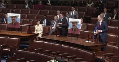 “누나, 수고하셨습니다”…美 의회에서 한국말 뽐낸 미국 의원