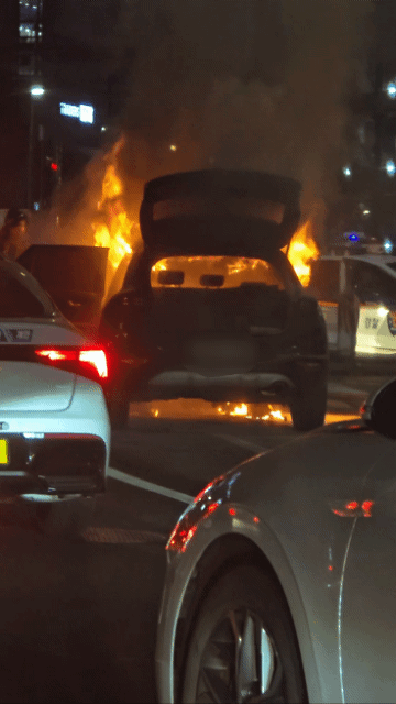 인천서 신호대기 중이던 차량 화재…검은 연기에 신고 잇따라