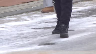 '기습 폭설'로 곳곳 빙판길...교통 통제 여파 지속