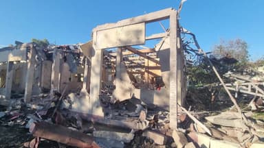 미얀마 군정, 한밤 병원 폭격...환자 등 30여 명 사망