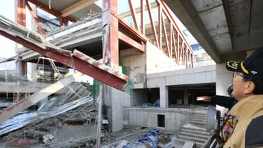 광주 도서관 붕괴 이틀째...구조 작업 '일시 중단'