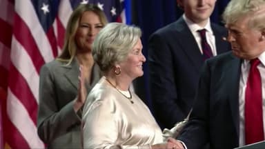 백악관 비서실장, 잡지인터뷰서 "트럼프, 알코올중독자의 성격"